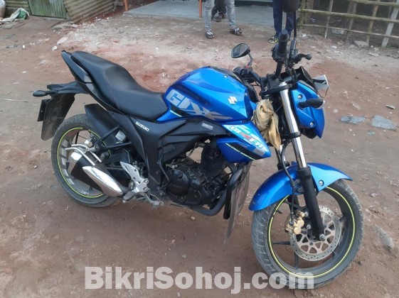 Suzuki Gixxer (dd)